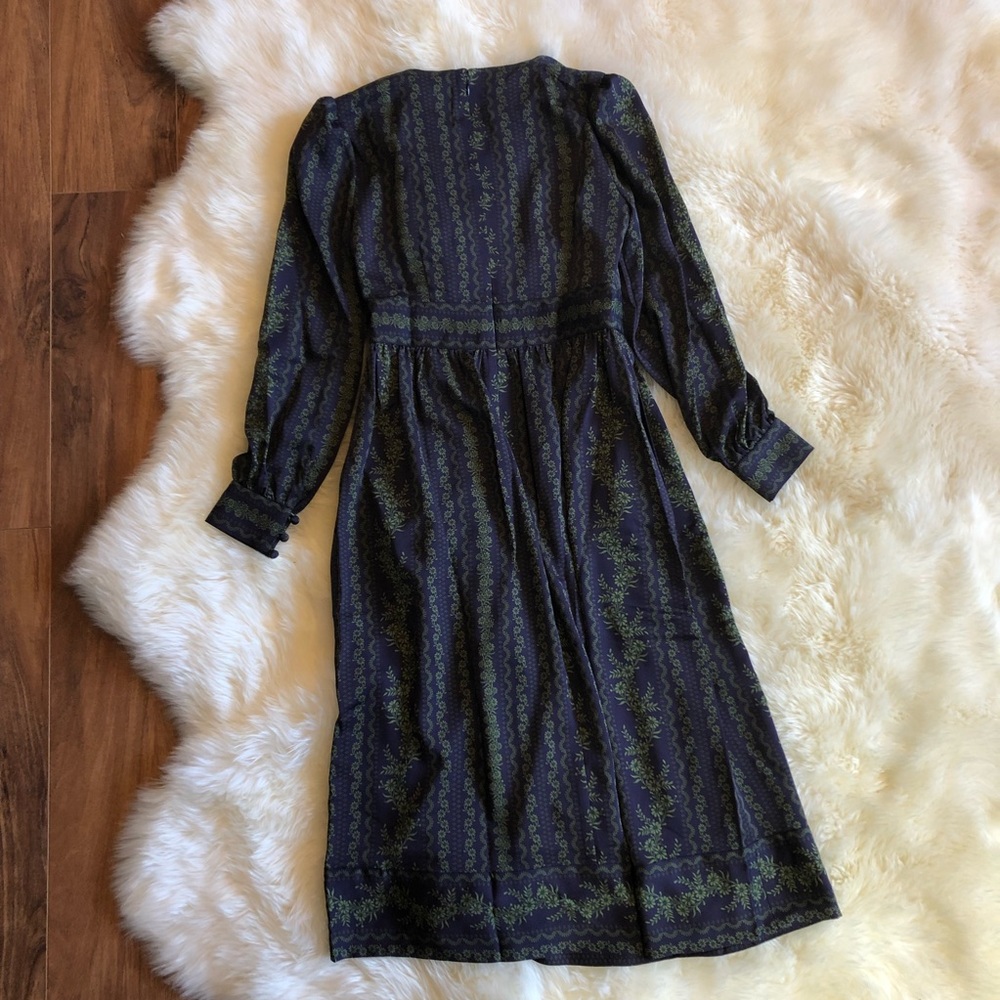 Gal Meets Glam Jocelyn Border Print Faux Wrap Dres - Picture 6 of 6